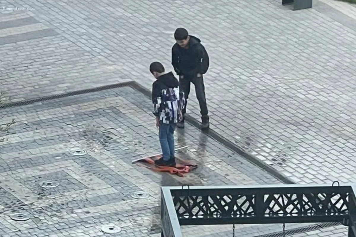 Наказать нельзя помиловать. Дети мигрантов в Обнинске растоптали Георгиевскую ленту. Помогут ли им извинения?