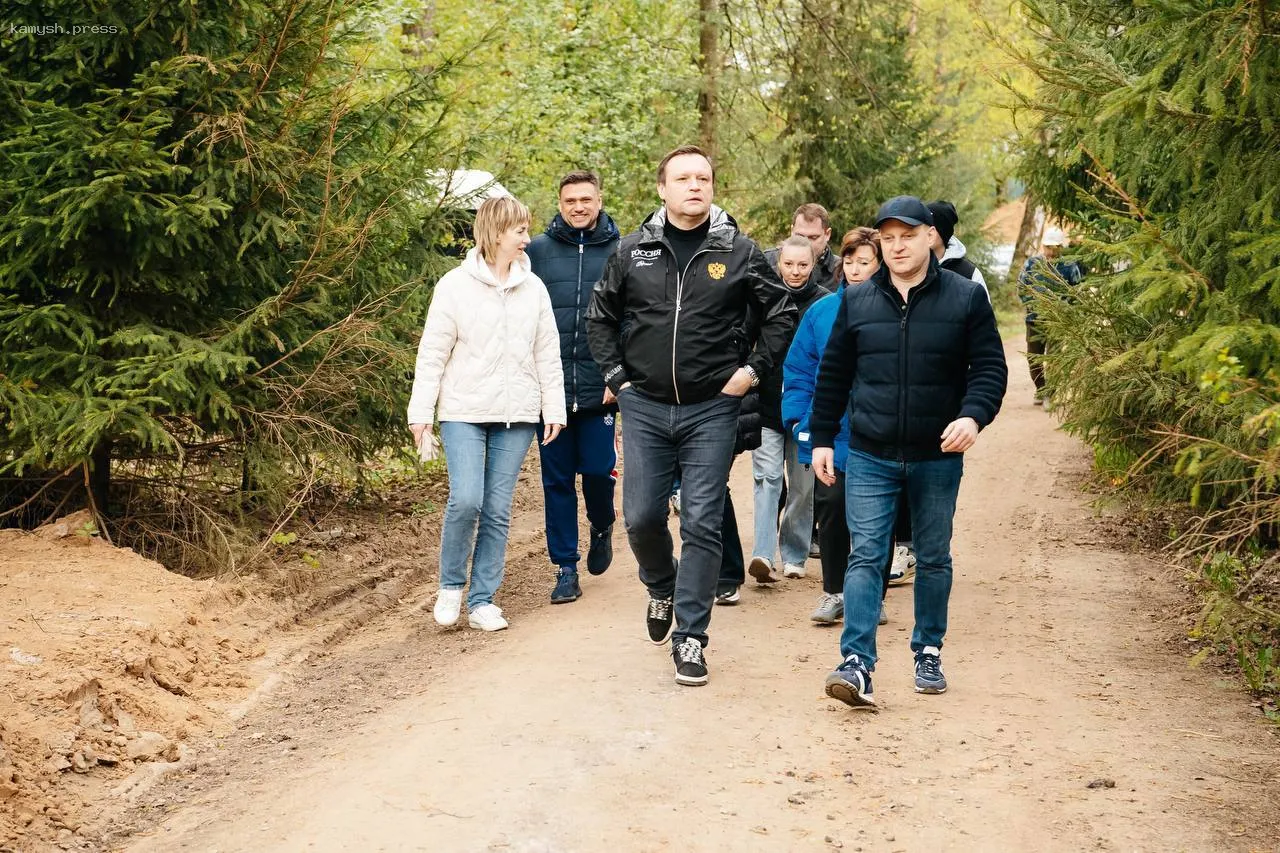 Глава Пушкинского округа Максим Красноцветов посетил станцию водозабора в Клязьме