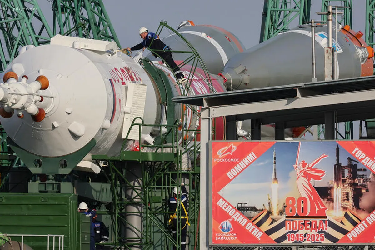 Путешественники со всех уголков планеты congregate для наблюдения за запуском «Ракеты Победы» с Байконура