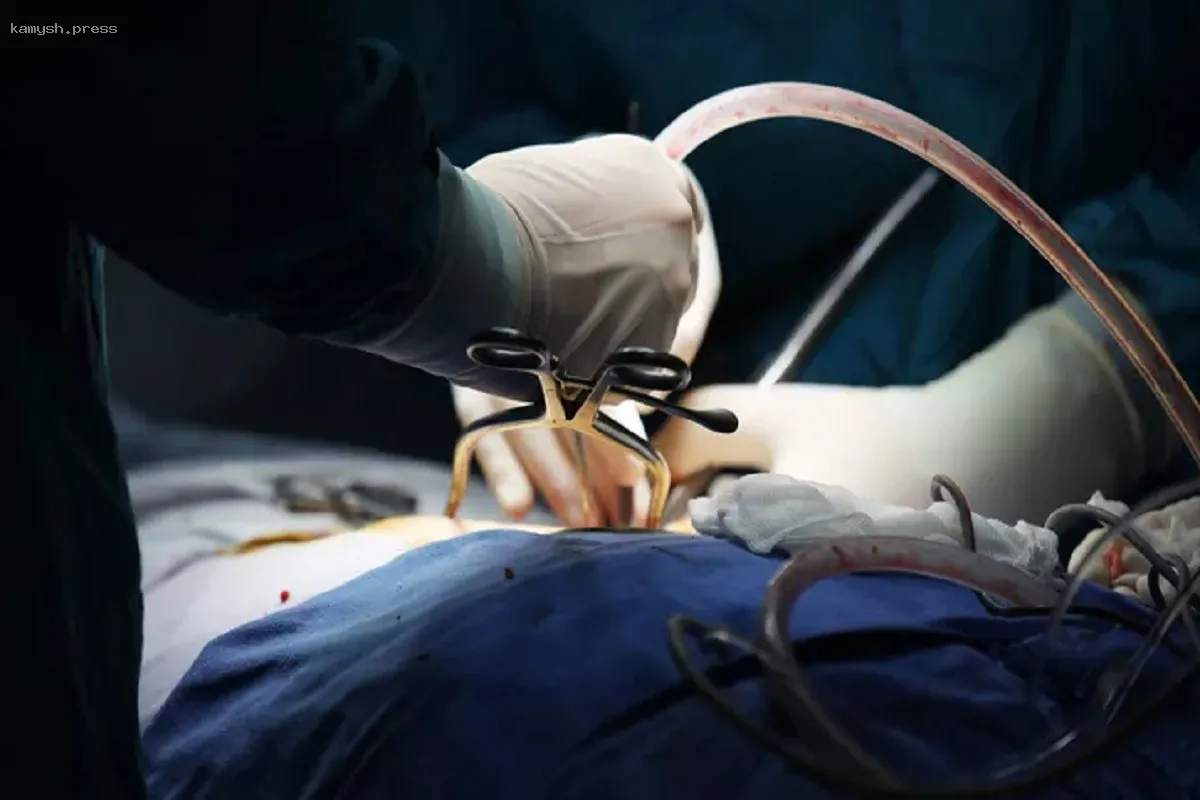 Новосибирские врачи спасли мотоциклиста, получившего тяжелые травмы в ДТП