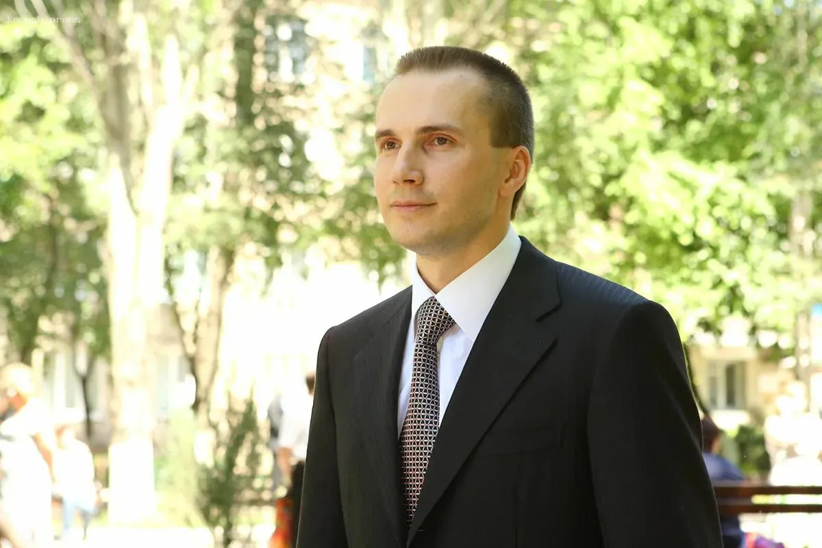 Александр Янукович вышел из числа учредителей петербургской фирмы «Арсенал Инвест»