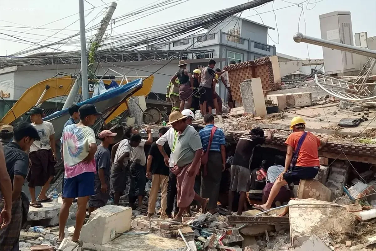 МЧС России инициировало переброску 120 спасателей в Мьянму