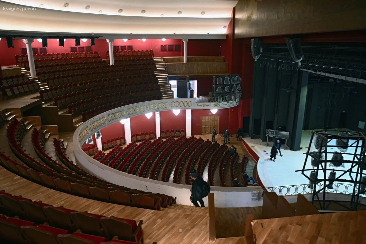 Театр музыкальной комедии в Санкт-Петербурге планирует приобрести оборудование на сумму 10 миллионов рублей