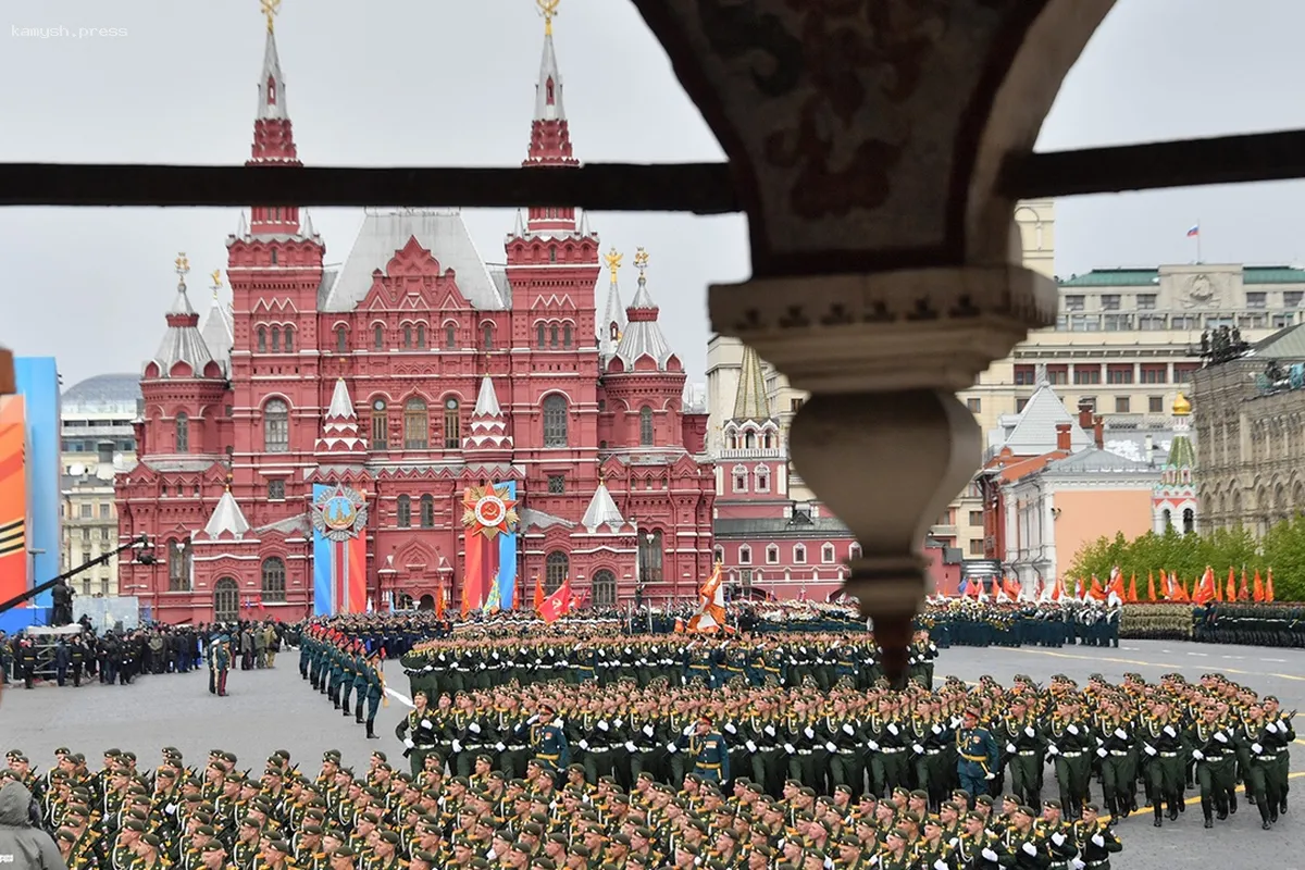 Песков озвучил число стран, которые примут участие в параде Победы в Москве