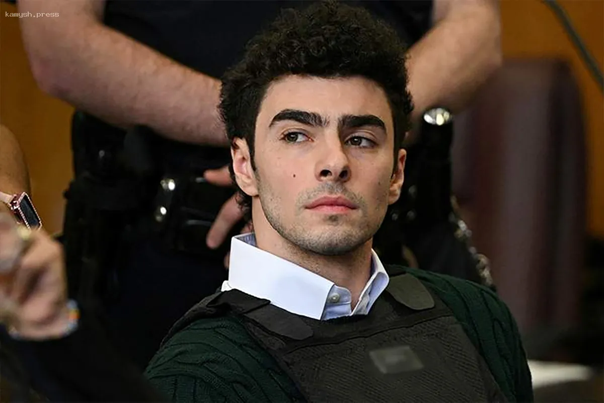 Обвиняемому в убийстве генерального директора UnitedHealthcare может быть назначена смертная казнь