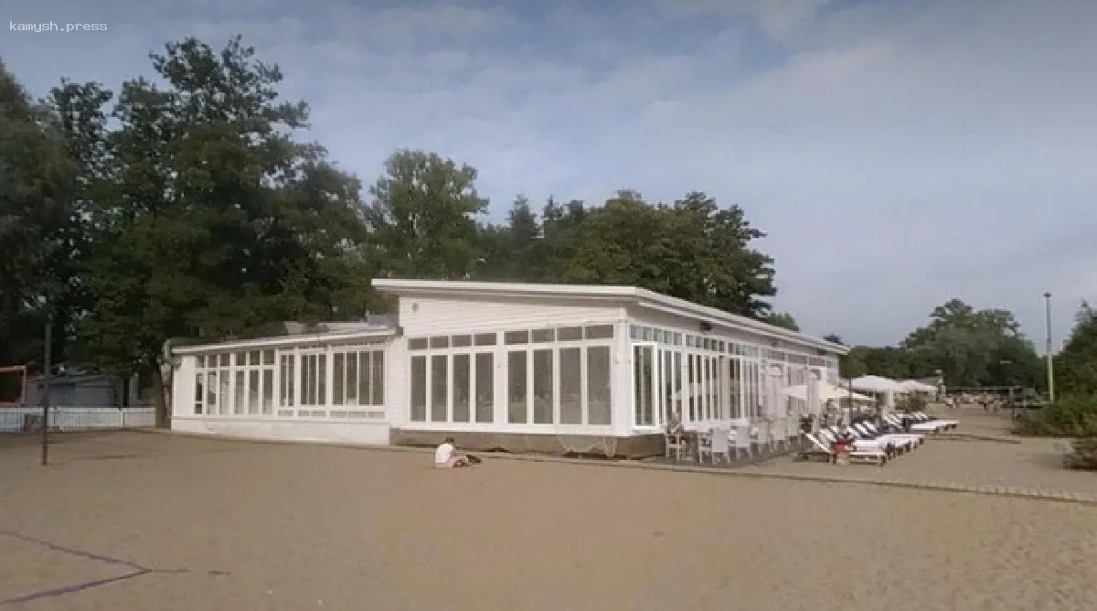 Власти Петербурга намерены по суду добиться сноса панорамного ресторана на Крестовском