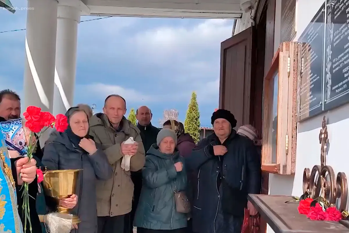На фасаде храма в Орловской области увековечены имена священнослужителей, переживших репрессии