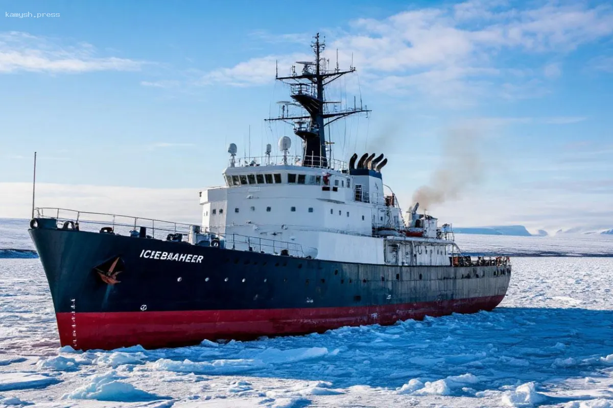 Российские исследователи создали устройство для снижения расхода топлива ледоколов на Севере