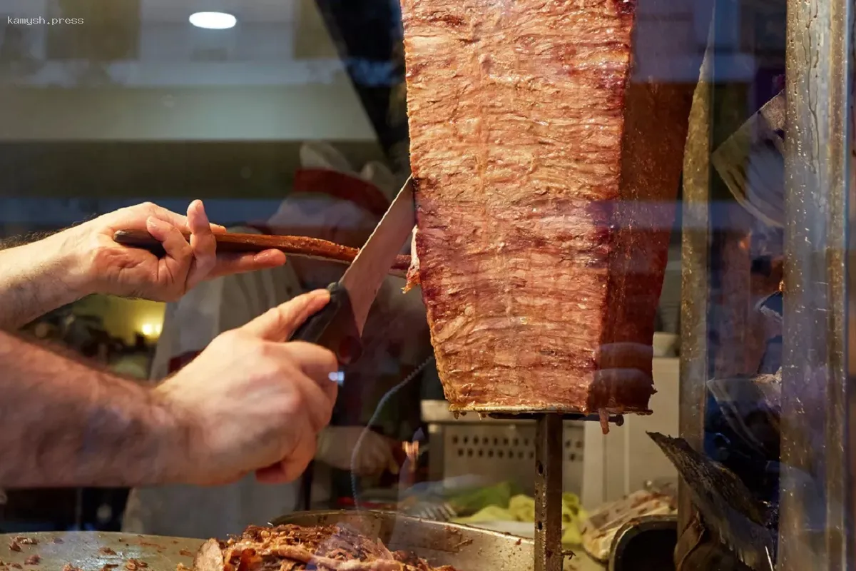 В Кунгуре 23 человека подали совместный иск после отравления шаурмой