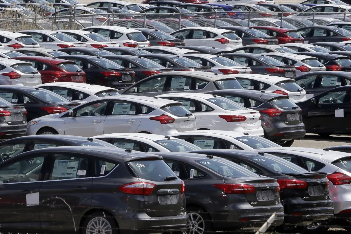 В России наблюдается снижение средней цены на автомобили с пробегом