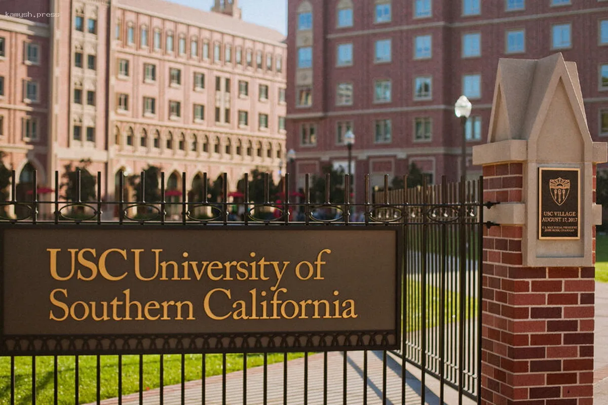 После сокращения финансирования ряда университетов США ученые стали искать новое место работы