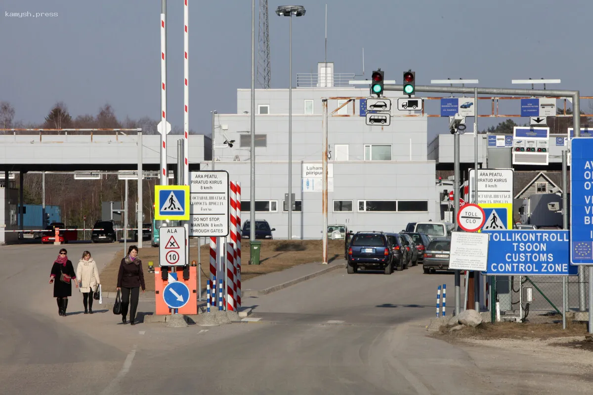 На границе Эстонии и России возникла значительная очередь на КПП
