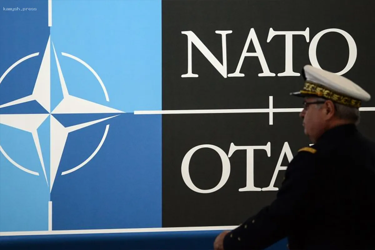 Шойгу сообщил о наращивании сил НАТО у западных границ России