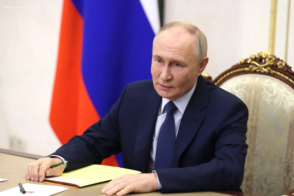 Путин инициировал создание службы по вопросам гражданства и регистрации мигрантов