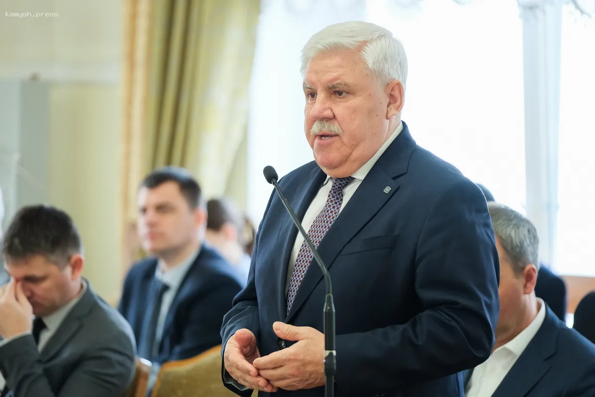 Председатель Думы Астраханской области Игорь Мартынов поздравил Андрея Спицына с его переизбранием на пост уполномоченного по правам человека