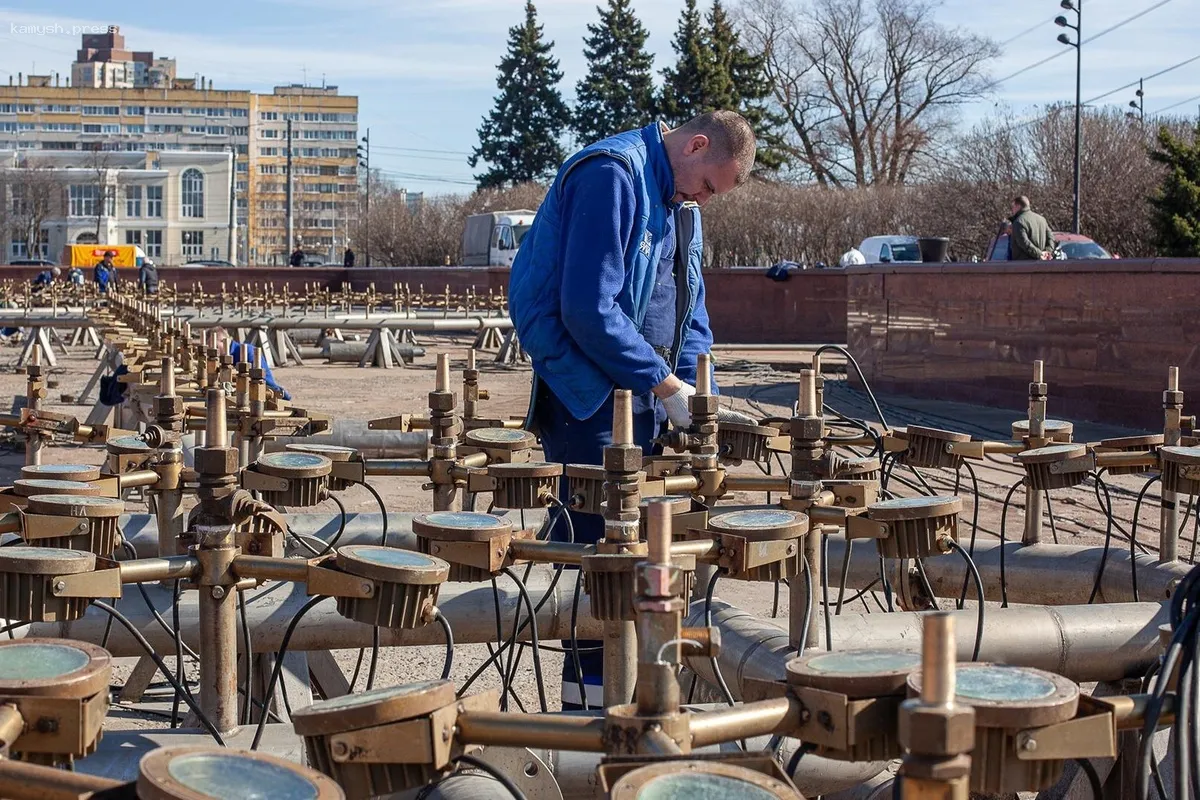 Александр Беглов подтвердил намерение продолжить восстановление фонтанов города