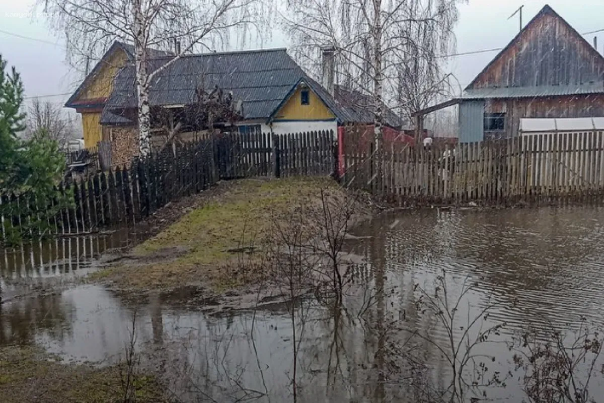 В Пермском крае паводок затопил 43 земельных участка и мост