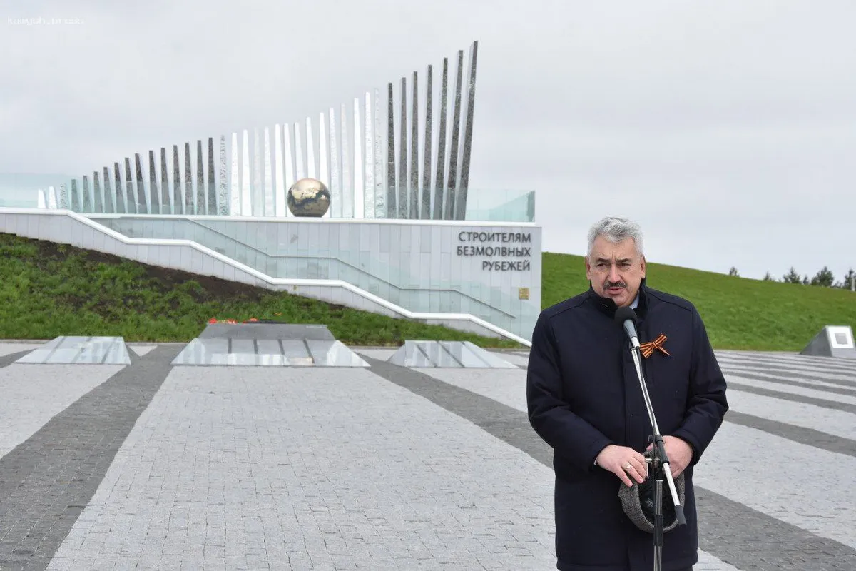 Председатель Госсовета Леонид Черкесов поздравил жителей республики с Днем Победы: Этот день навсегда останется символом единения и силы духа нашего народа