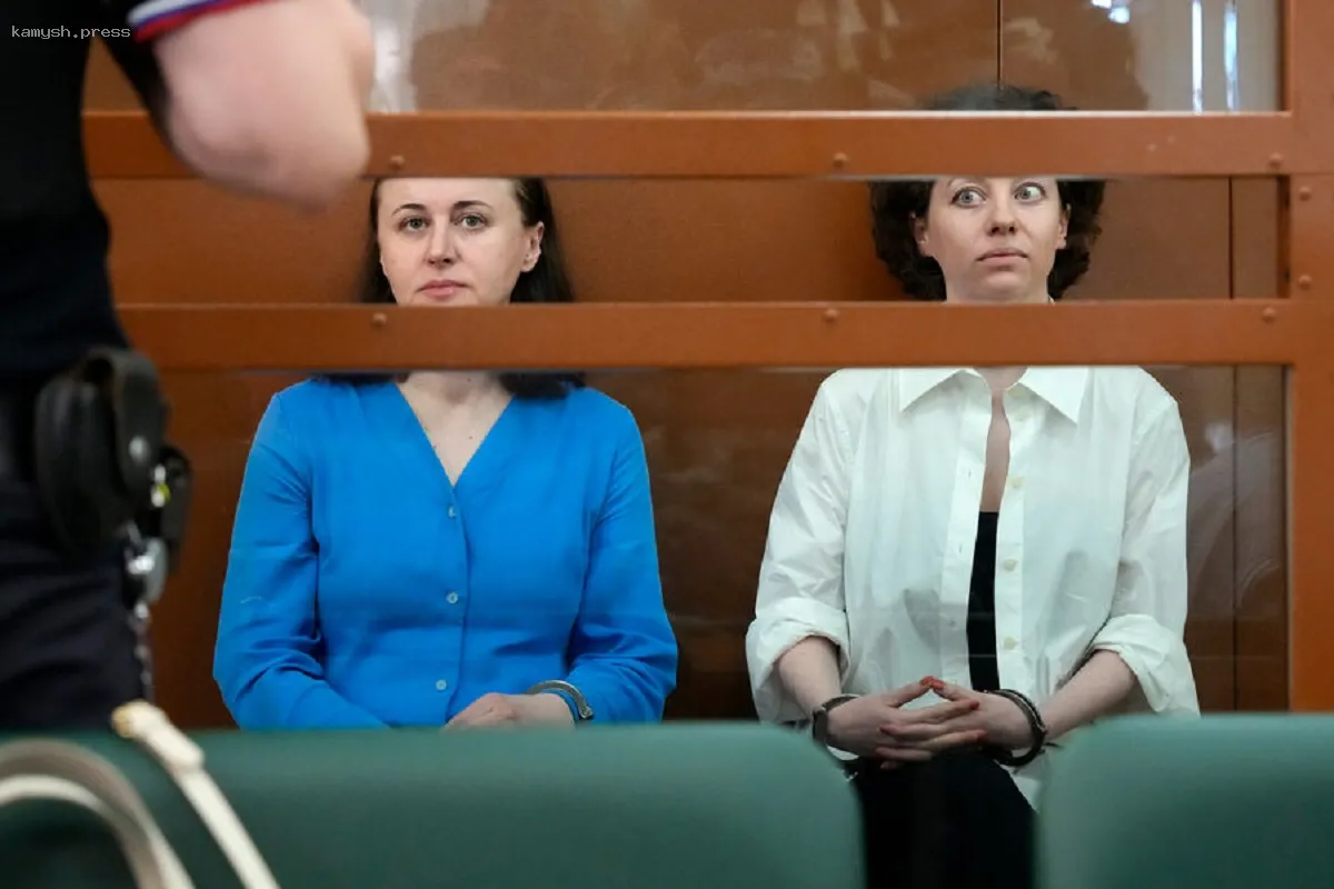 Режиссёру Евгении Беркович отказали в праве ставить спектакли в колонии