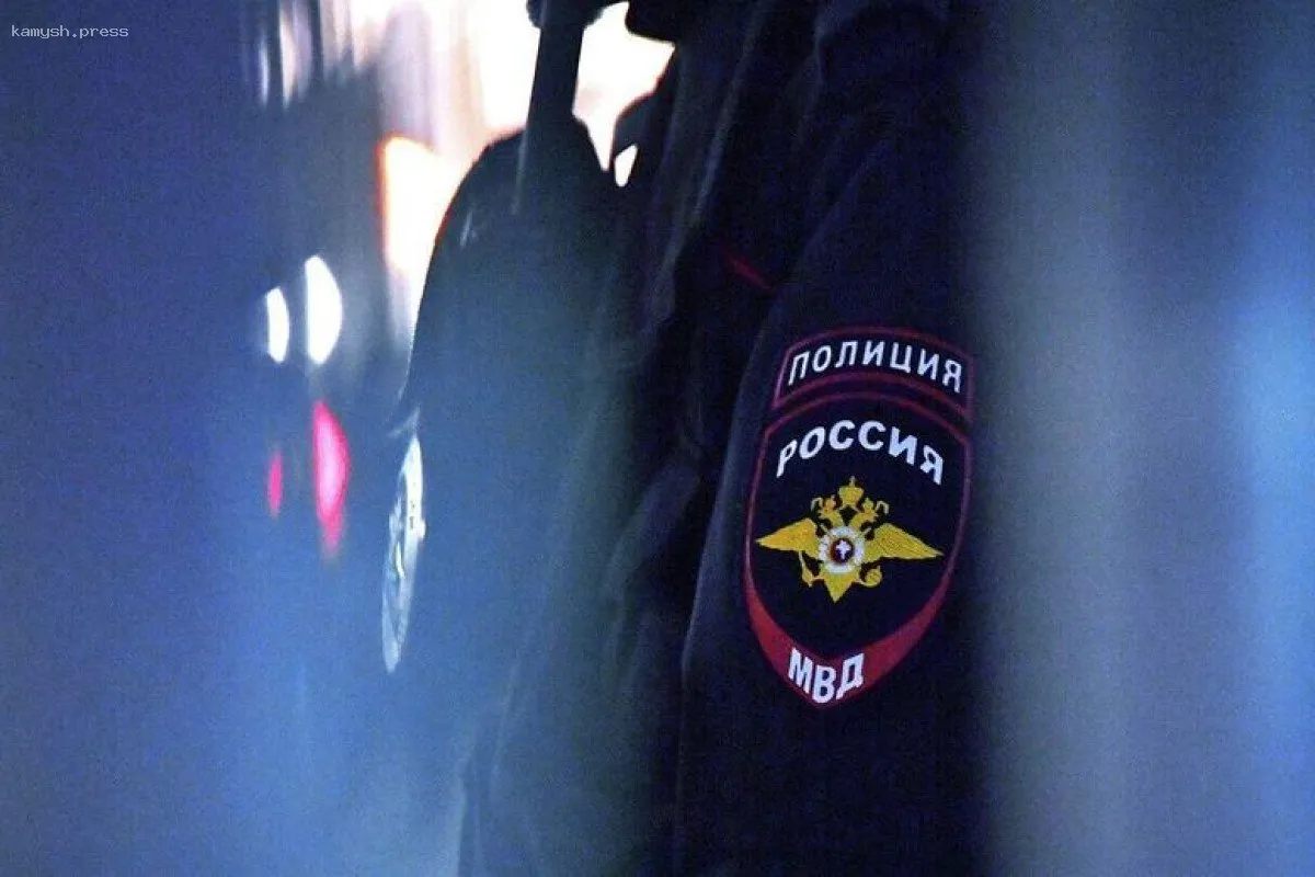 В Санкт-Петербурге машину муниципального депутата обрызгали фекалиями