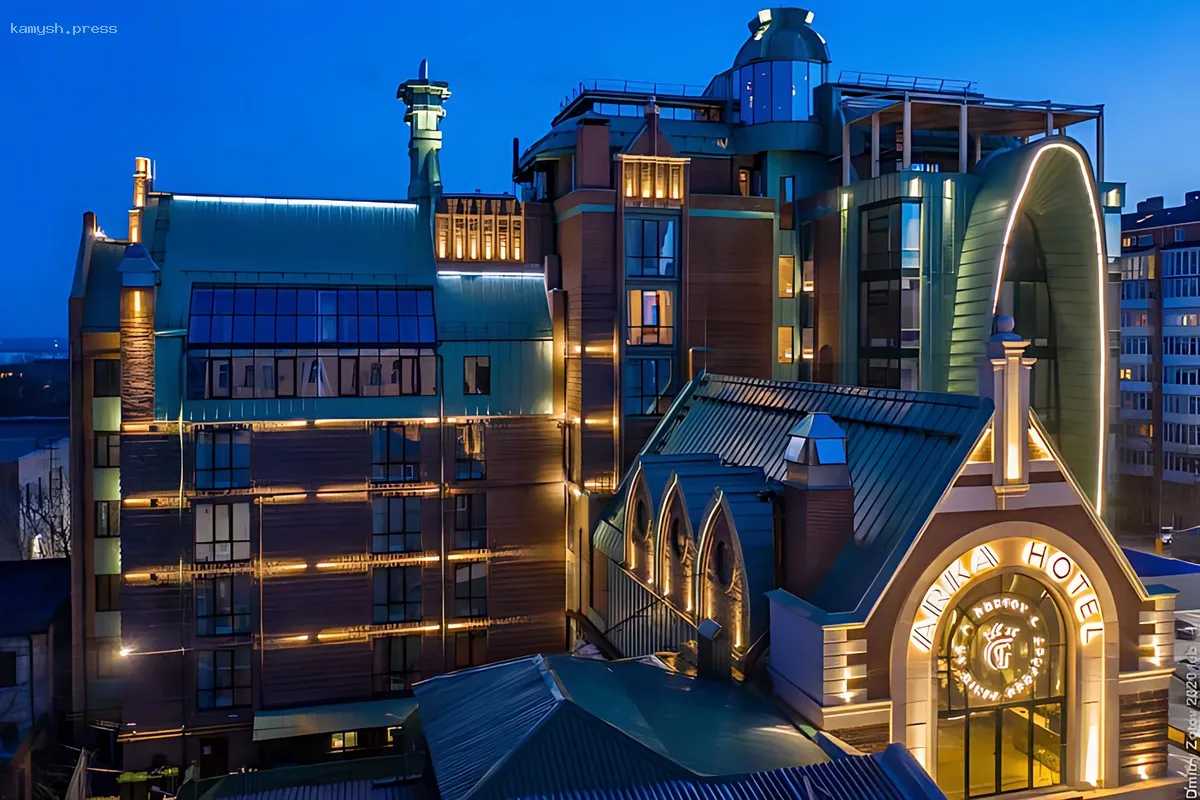 Аркадий Ротенберг стал владельцем гостиницы «Арка» в центре Ростова