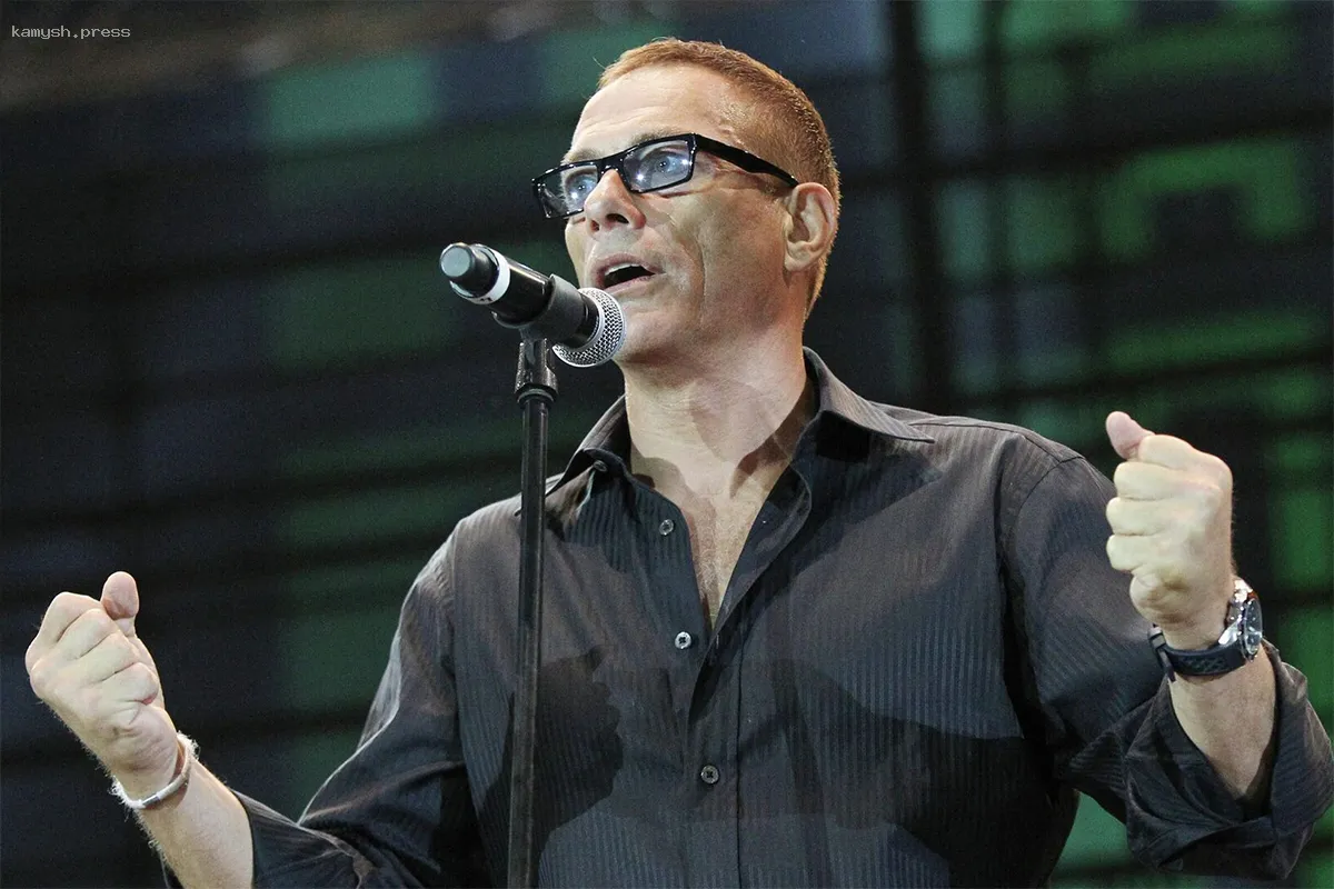 Жан-Клод Ван Дамм обратился к Владимиру Путину с желанием посетить Россию и стать послом мира