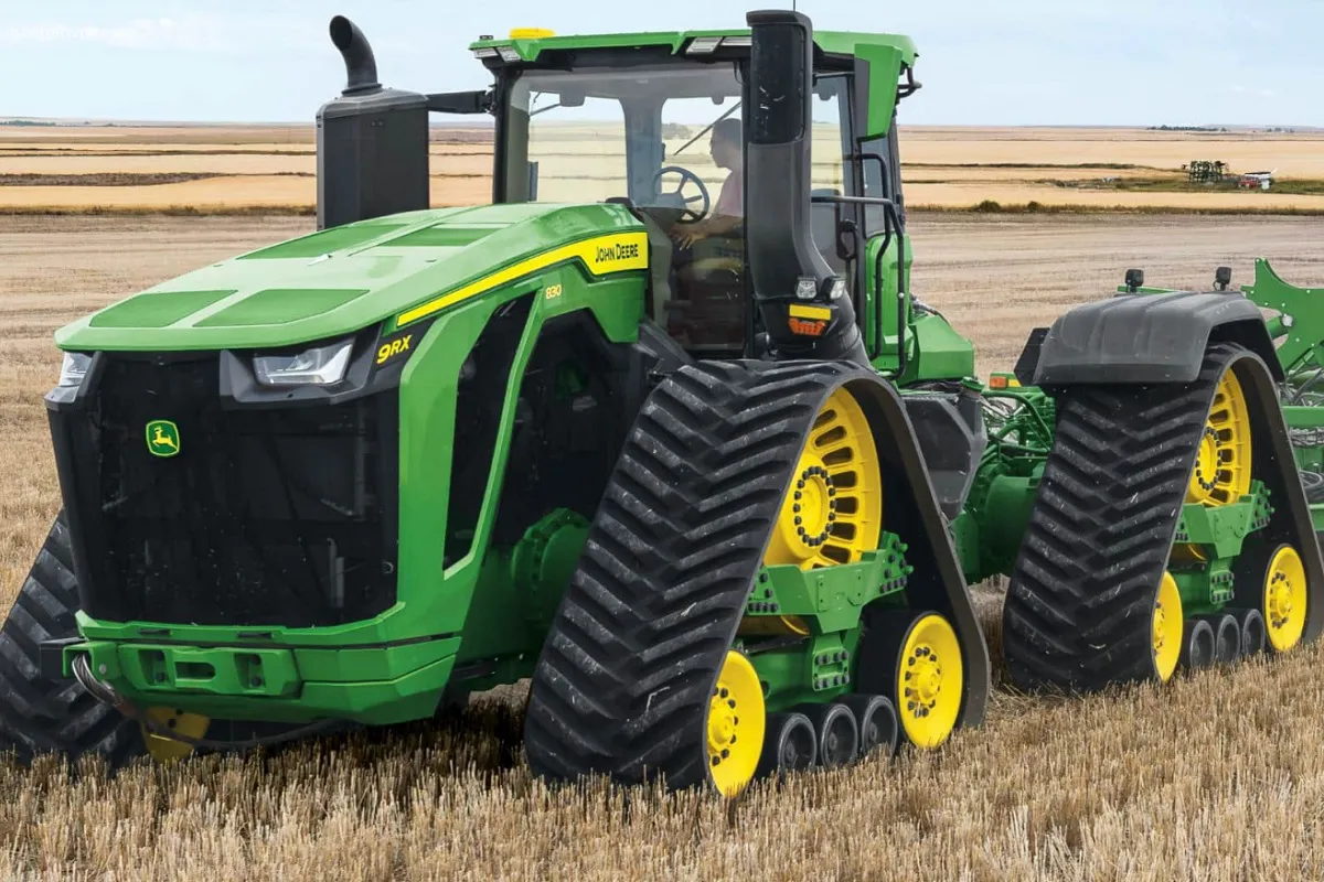 Состоялась премьера трактора John Deere 9RX 830 стоимостью 1,2 миллиона долларов