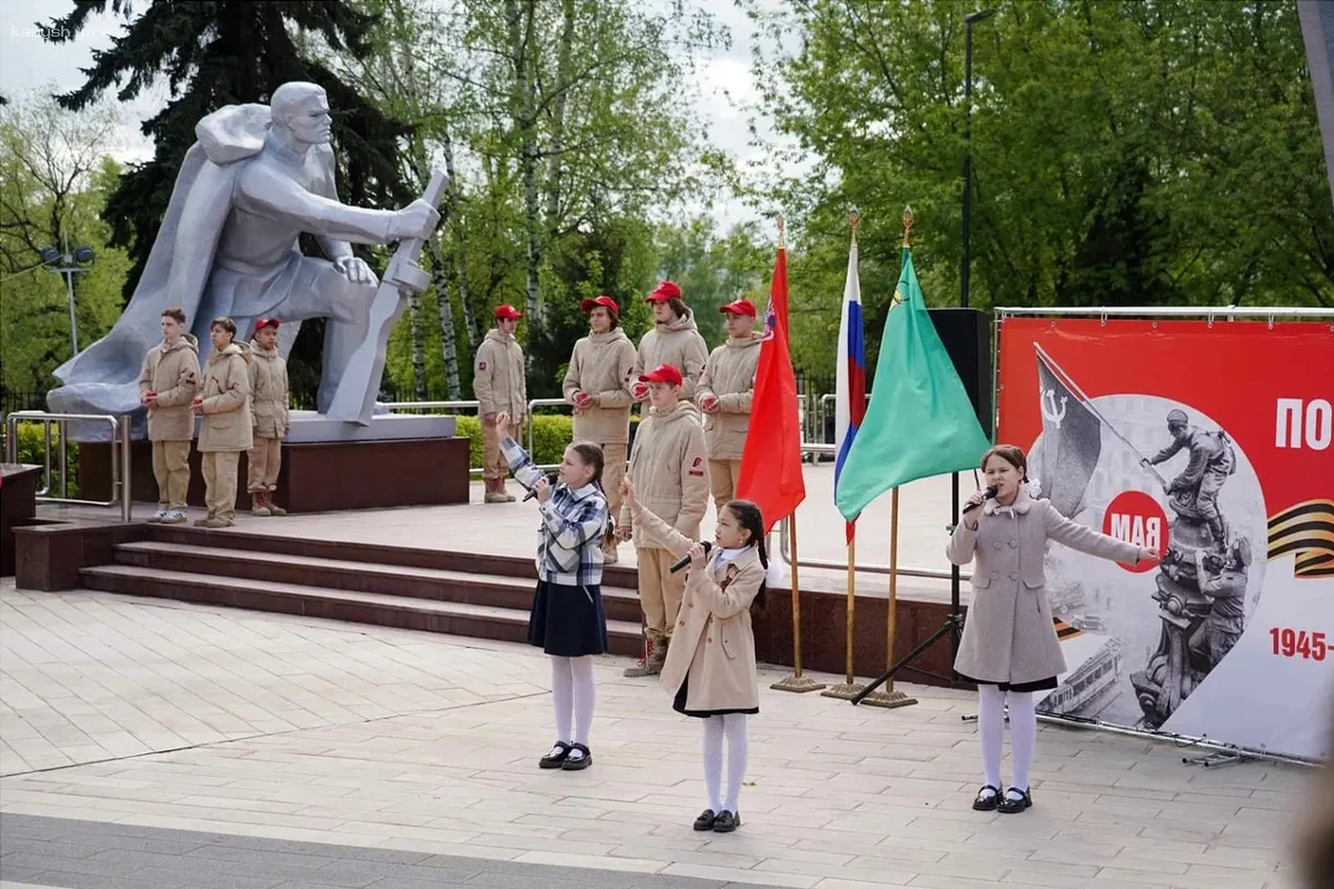 Юные патриоты из Котельников провели первую Вахту Памяти в честь Дня Победы