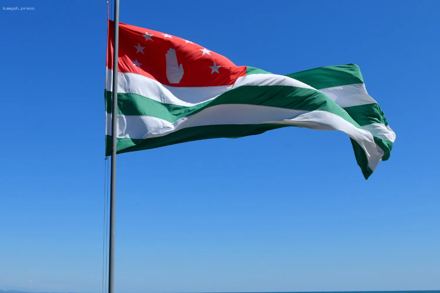 Абхазия столкнулась с отключением электроэнергии из-за инцидента в грузинской энергосистеме