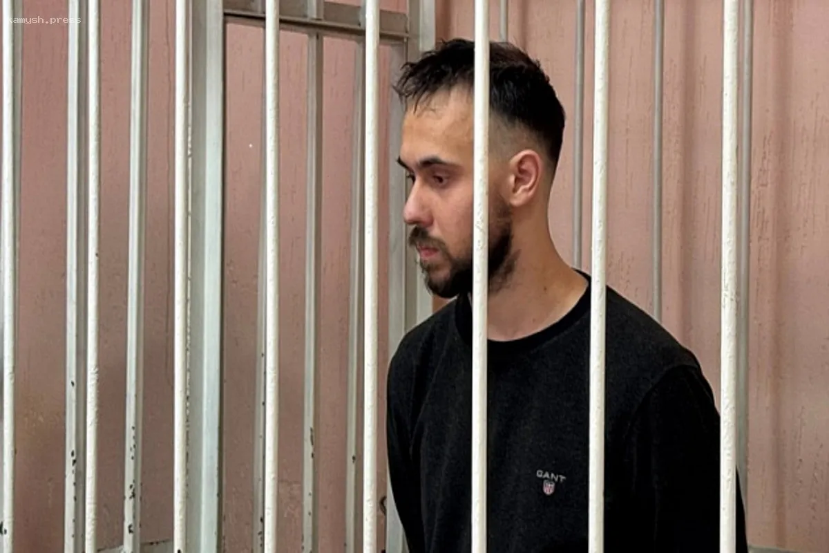 Новосибирцу, обвиняемому в поджоге автомобиля Росгвардии, продлили срок содержания в СИЗО до 18 мая