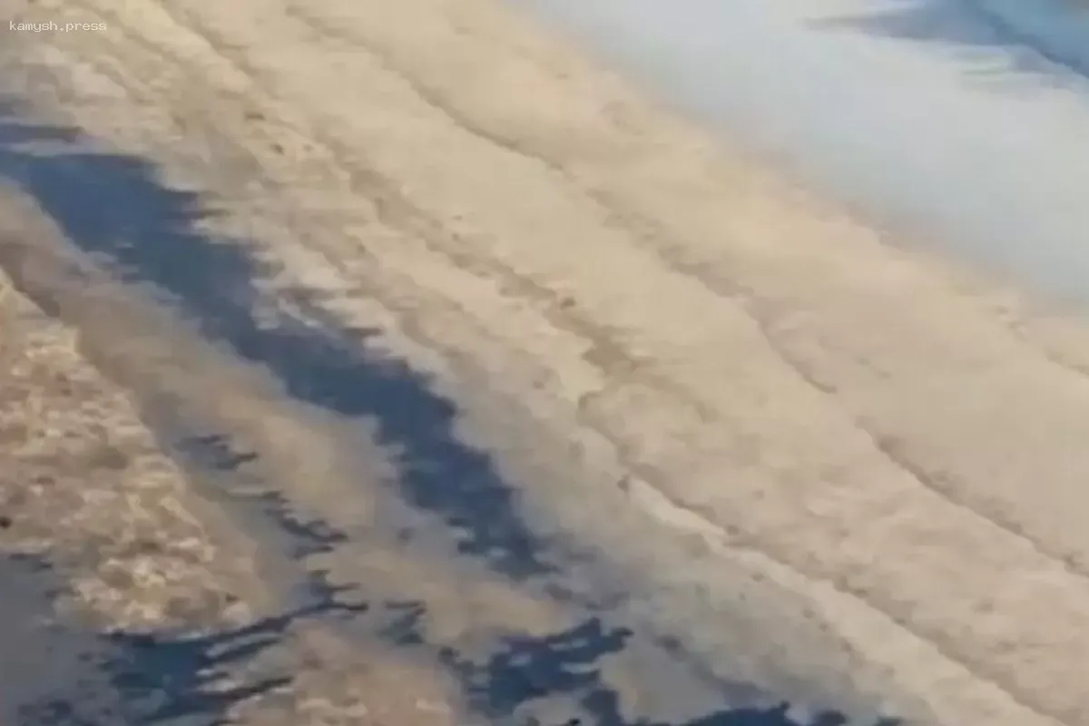 Российские туристы просят о досрочном возвращении из ОАЭ из-за разлива нефти