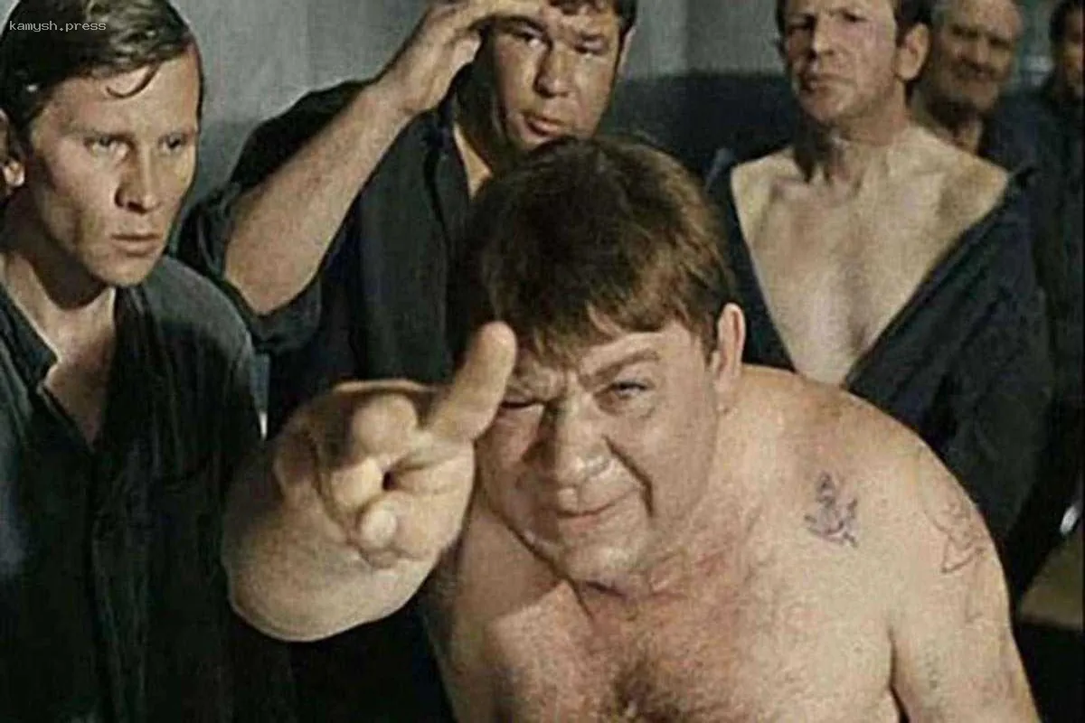 «Прощайте. Фильма не будет». Эти эпизоды так и не попали в экран. Фильм «Джентльмены удачи» мог бы выглядеть иначе