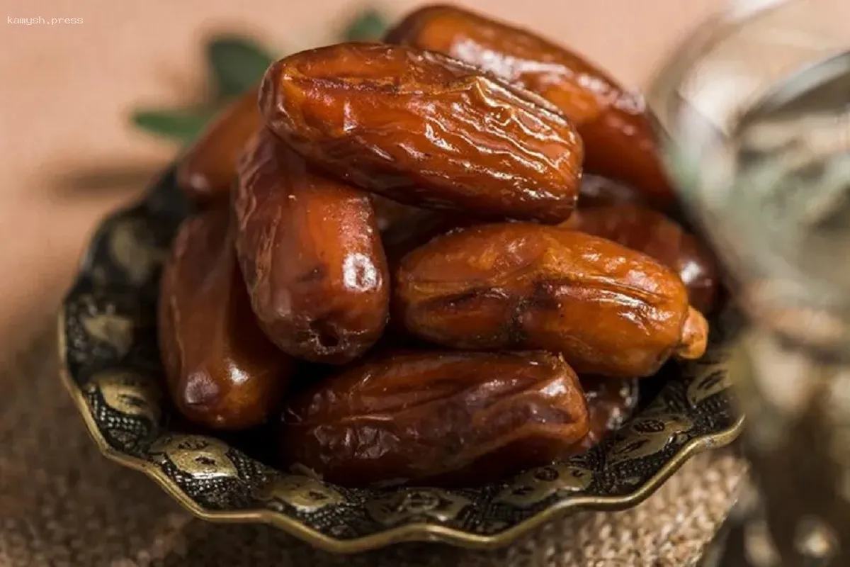 Доктор Шмелева предупредила о заболеваниях, при которых нельзя употреблять финики с маслом