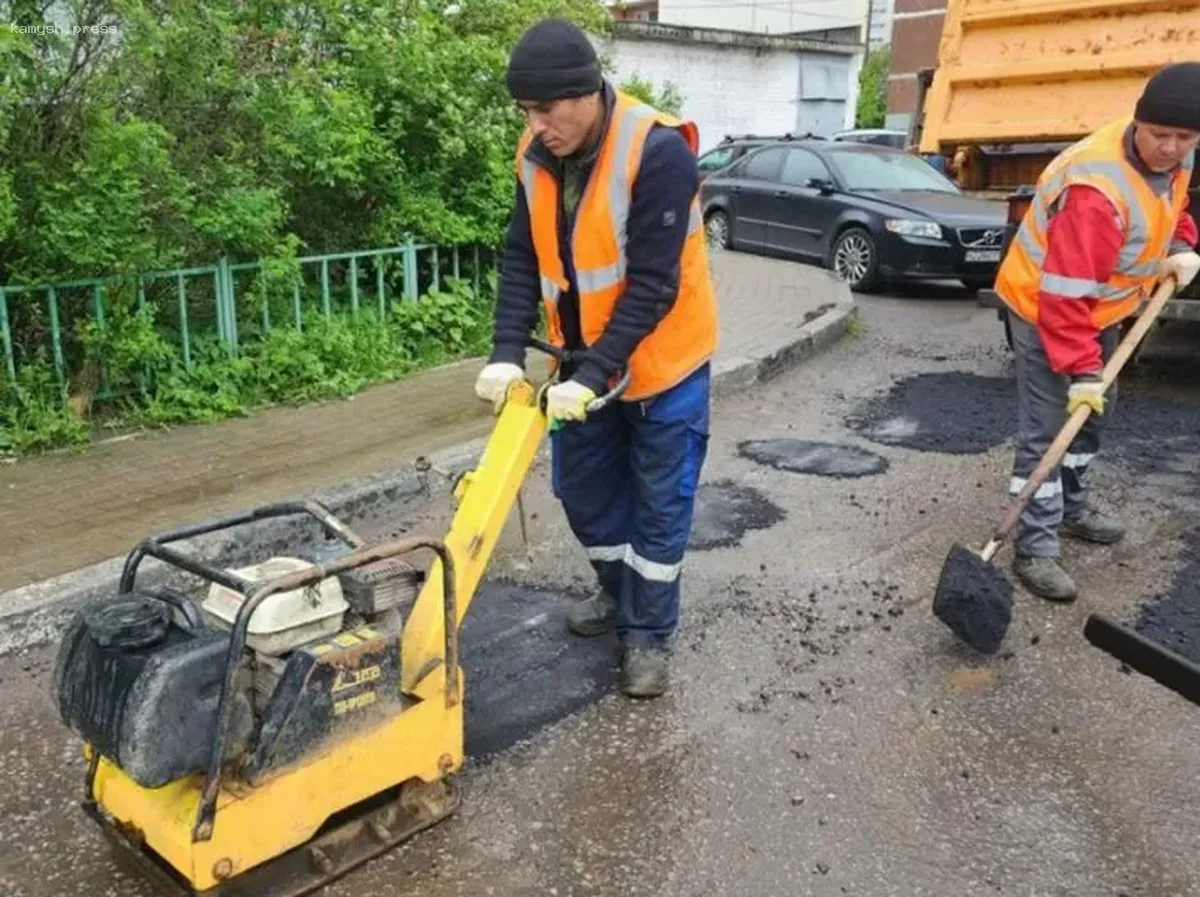 В Ивантеевке Городского округа Пушкинский отремонтировали дорожные ямы на улице Толмачева