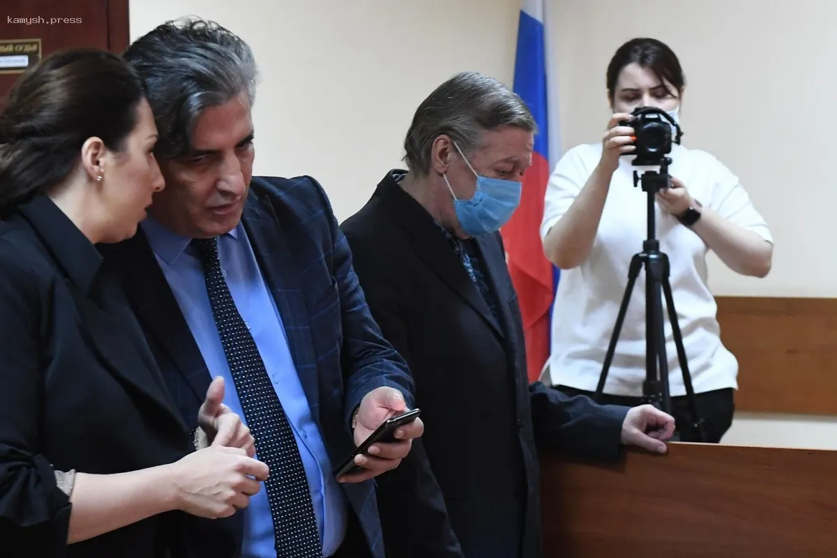 Минюст предлагает ввести адвокатскую монополию в России