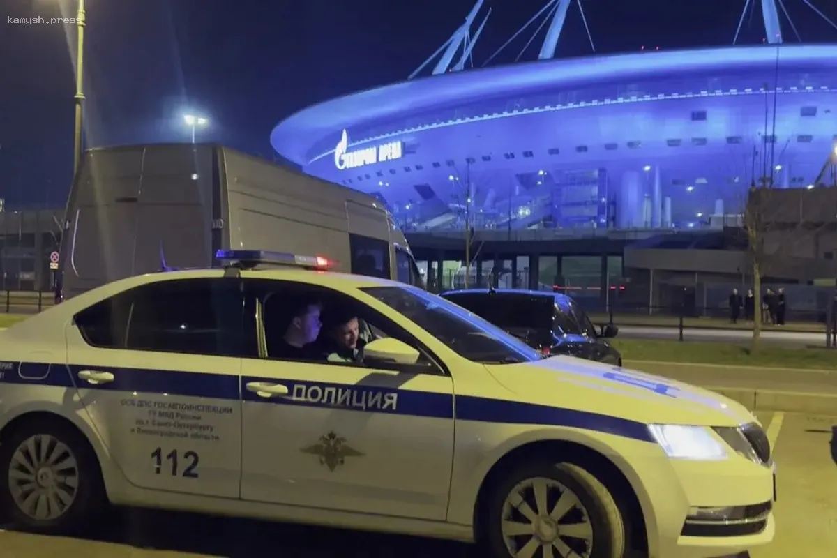 Петербургская ГАИ пресекла уличные гонки у стадиона «Газпром Арена»