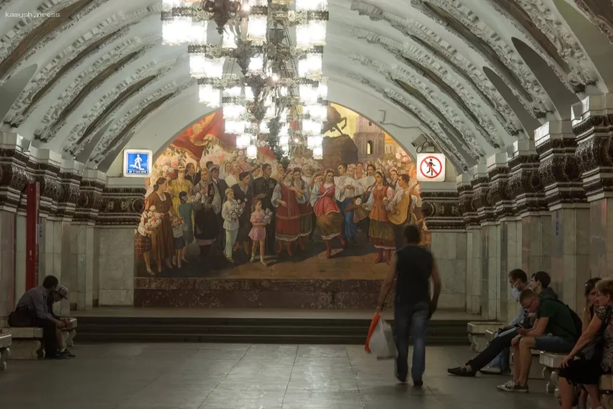 Женщине, которая родила в московском метрополитене, предлагают бессрочный бесплатный проездной