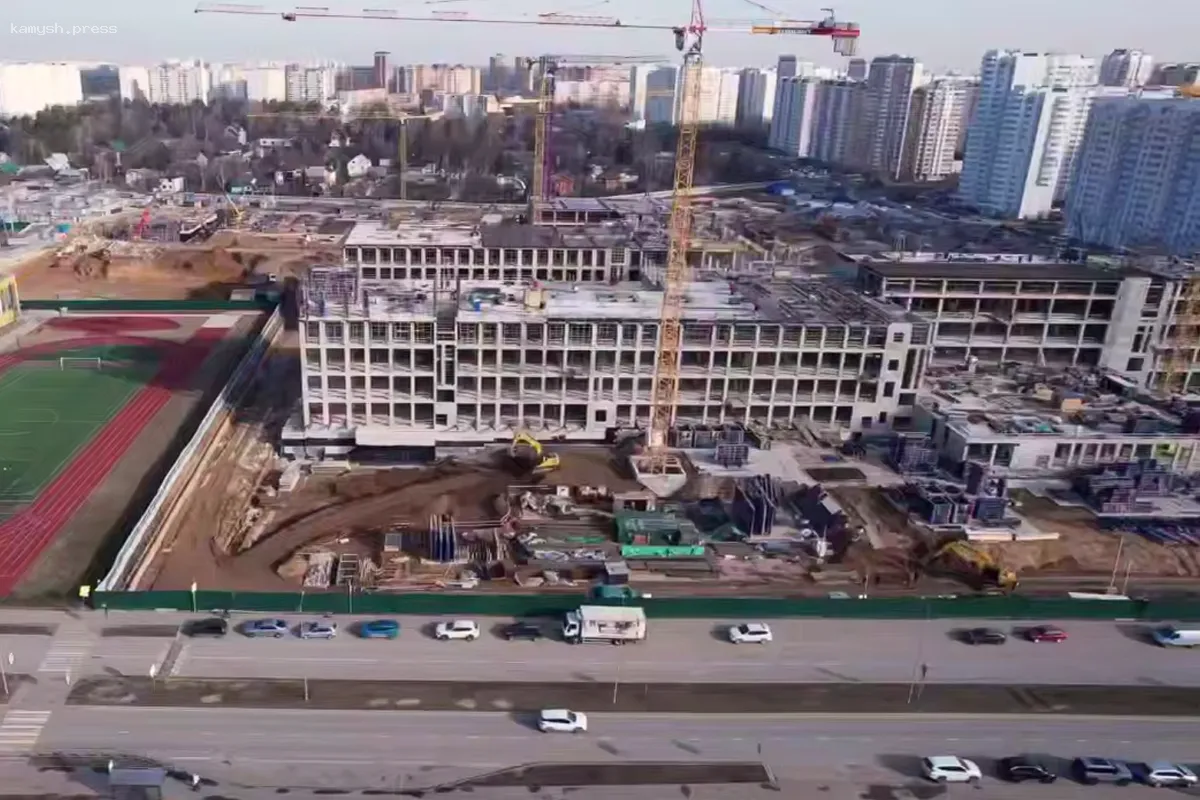 В Балашихе продолжается строительство больницы, где будут лечить более миллиона жителей