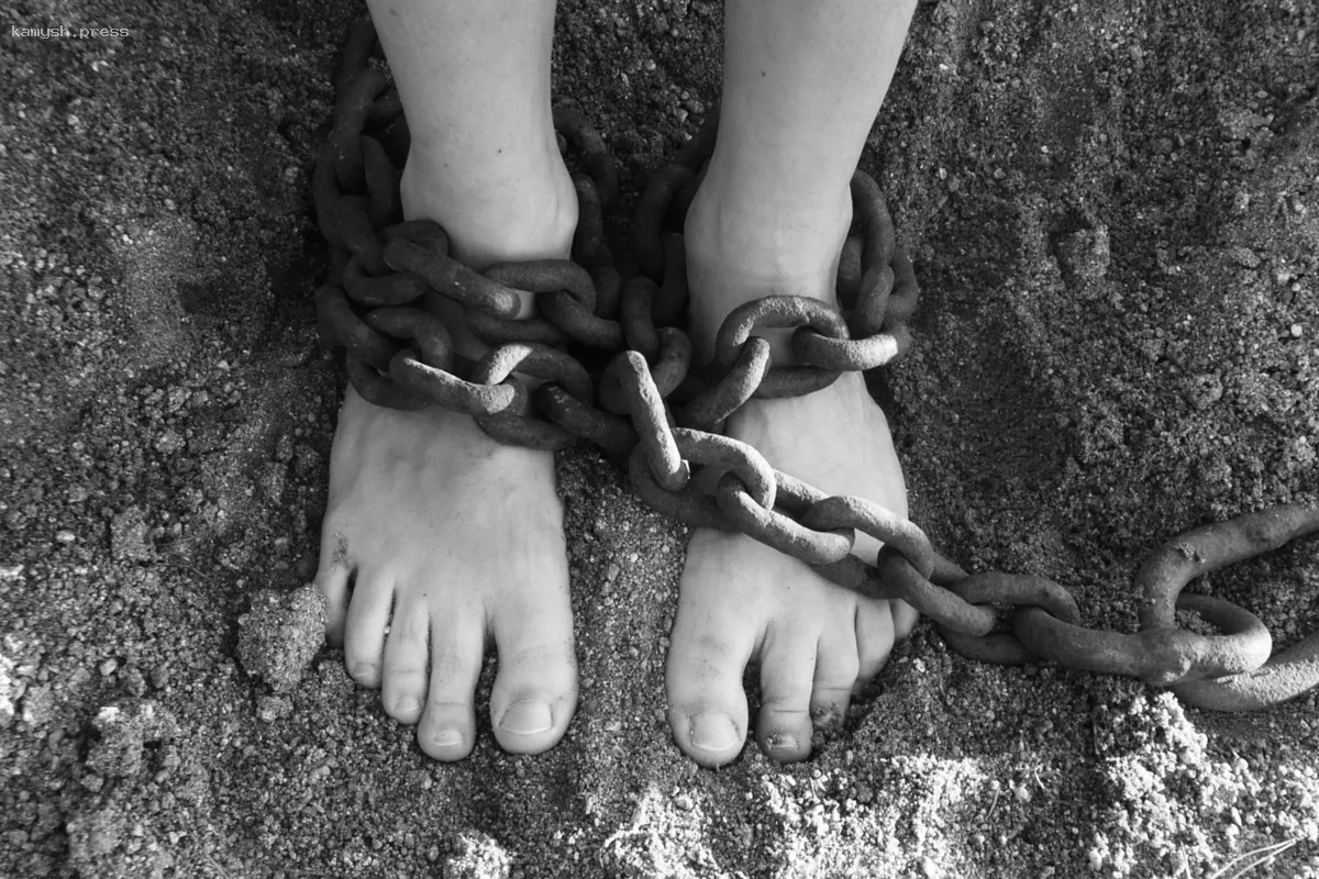 В Нюрбинском районе Якутии двое людей стали жертвами работорговли на ферме