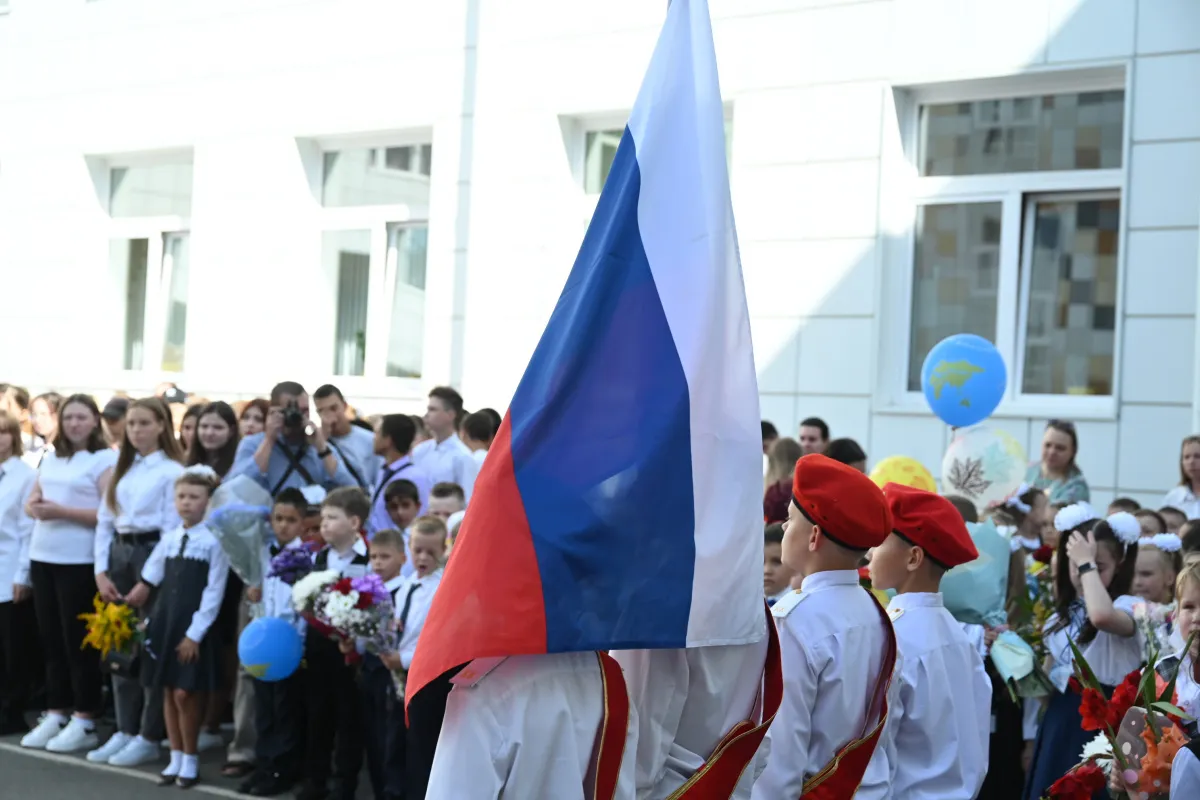 В школах Челябинска началась кампания по приему заявлений