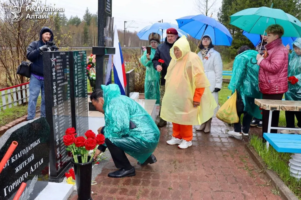 Вечная память: В Вологодской области открыт мемориал в честь воинов из Горного Алтая