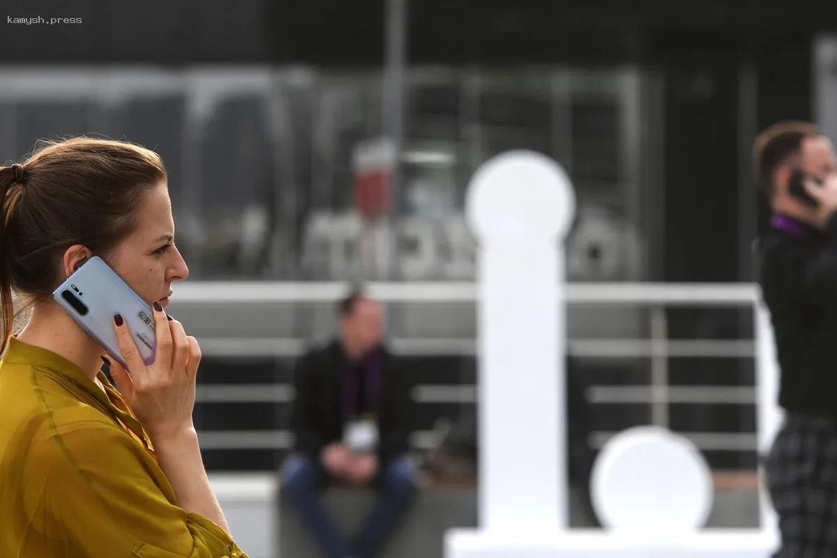 В еще одном российском регионе власти планируют отключать мобильную связь во время атак дронов