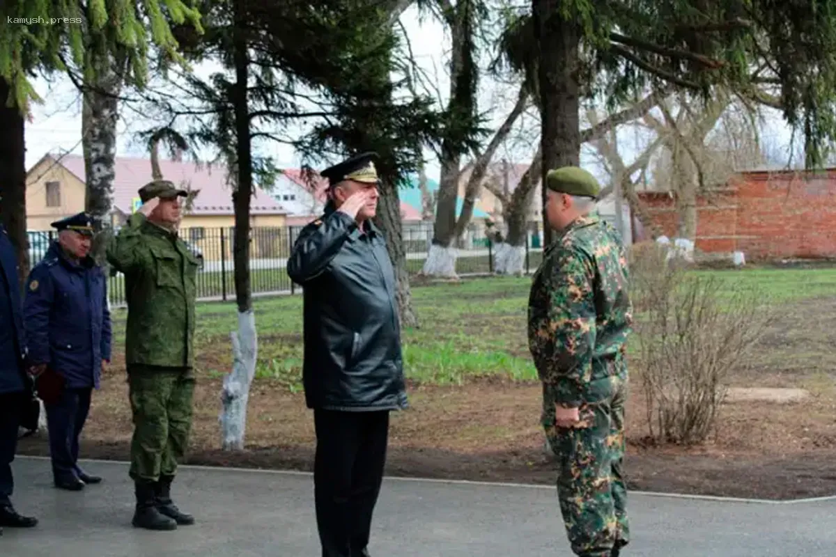 Представители Минобороны посетили «Юнармию» и учебное заведение в Рузаевке