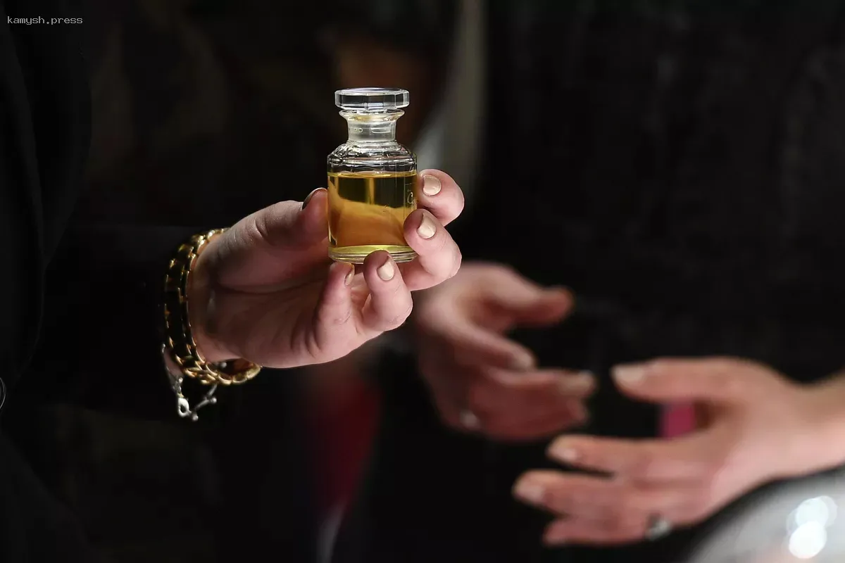 Россия уменьшит пошлину на ввоз французских парфюмерных изделий и средств для волос до 20%