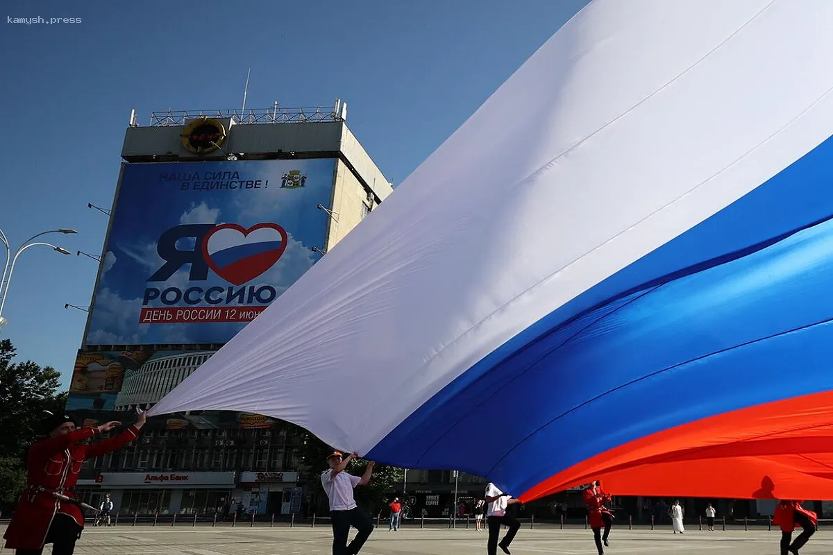 Новосибирцам напомнили о короткой рабочей неделе