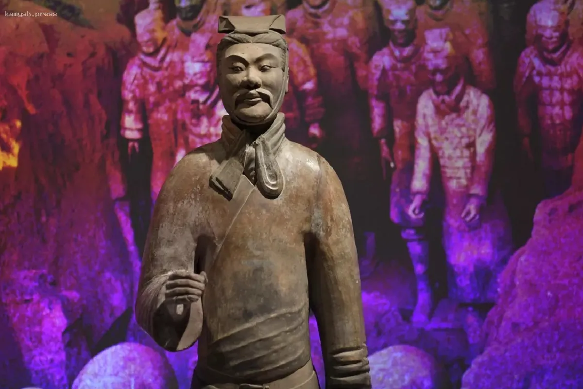 Исследователи рассказали о причинах медленного изучения гробницы императора Цинь Шихуанди