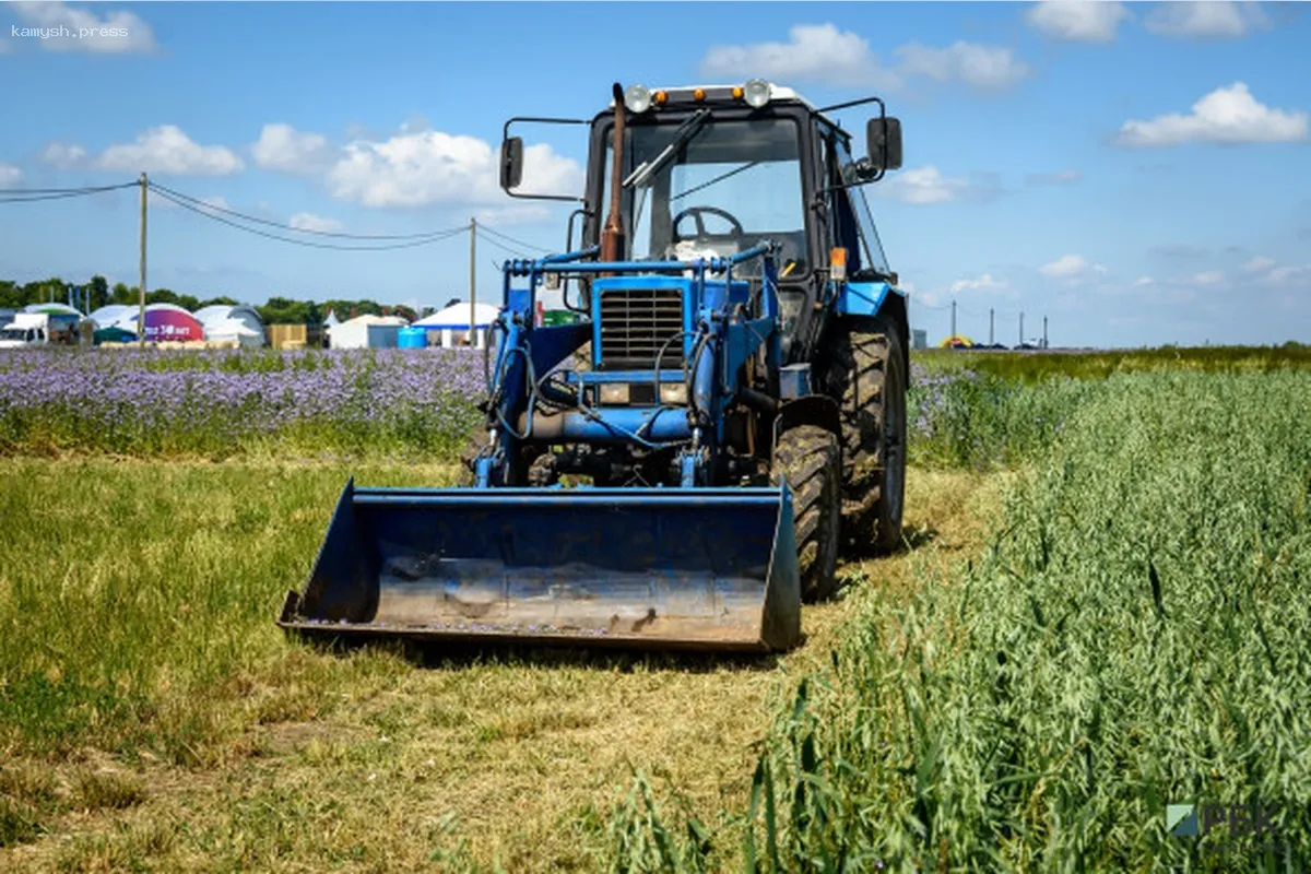 ФГИС УСМТ: в 2024 году выдано 378 тысяч лицензий для трактористов и зарегистрировано 250 тысяч машин