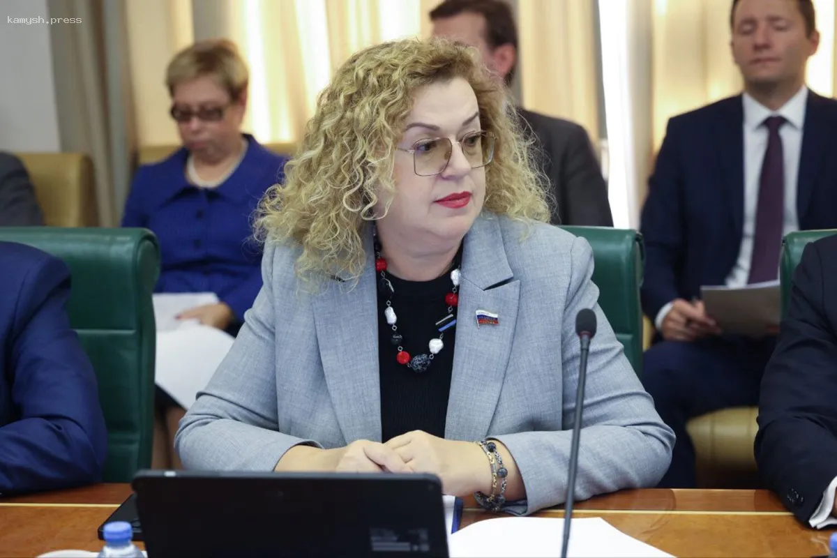 Сенатор Епифанова высказалась о законопроекте Минтруда касательно переработок