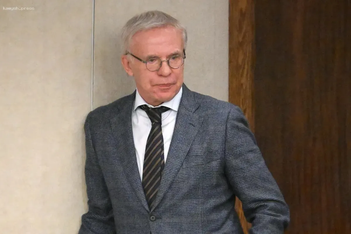 Фетисов предложил писать фамилии хоккеистов КХЛ кириллицей