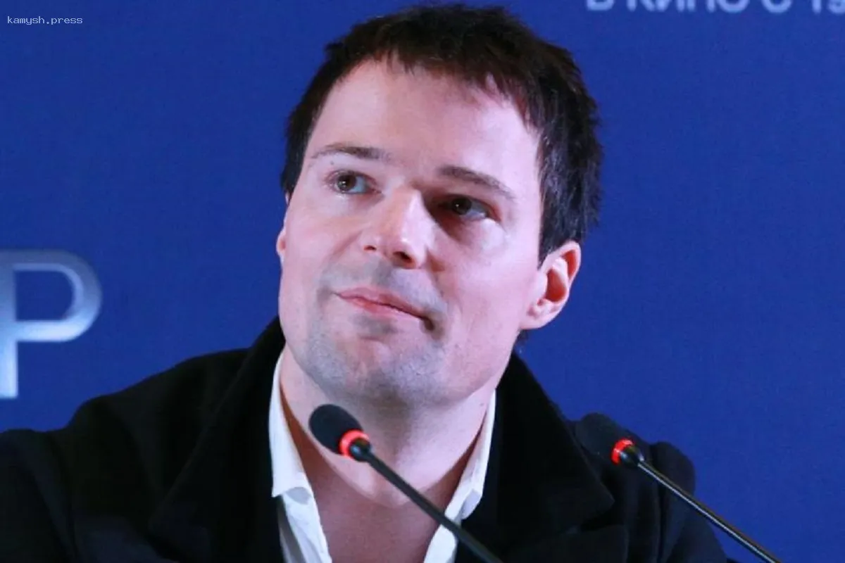 Актер Данила Козловский отпраздновал свой 40-летний юбилей с возвращением на сцену в России